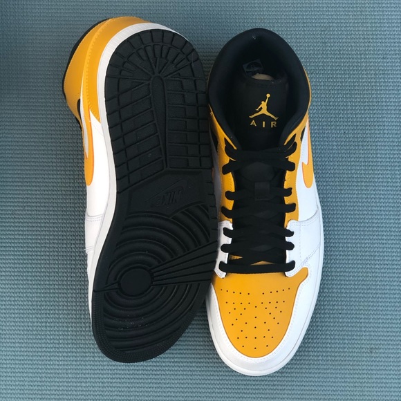New Air Jordan 1 Mid “University Gold” - Picture 4 of 6